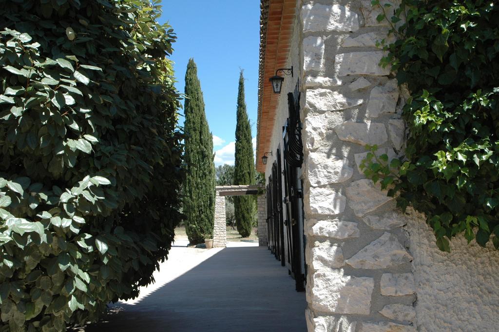 Bed and Breakfast Les Mazets Du Luberon Puget Esterno foto