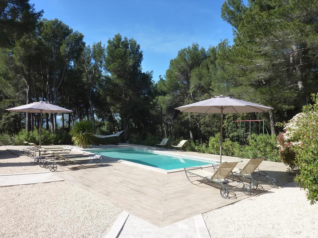 Bed and Breakfast Les Mazets Du Luberon Puget Esterno foto